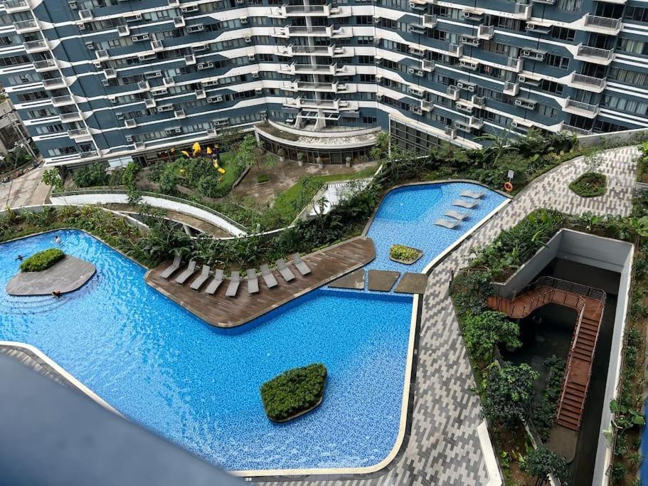 Apartment In Air Residences, Makati With Wifi, Netflix, Pool, Mall And More Manila Esterno foto
