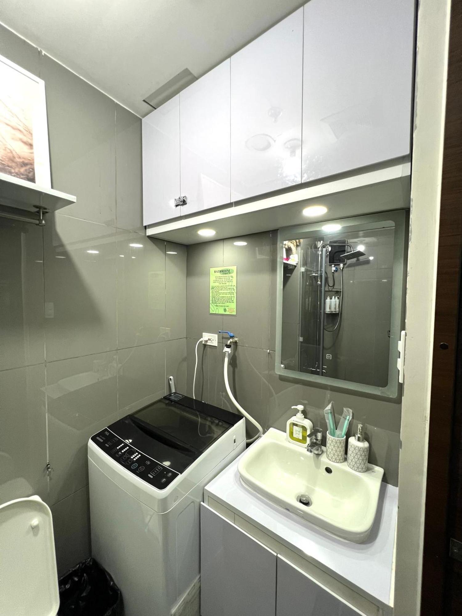 Apartment In Air Residences, Makati With Wifi, Netflix, Pool, Mall And More Manila Esterno foto