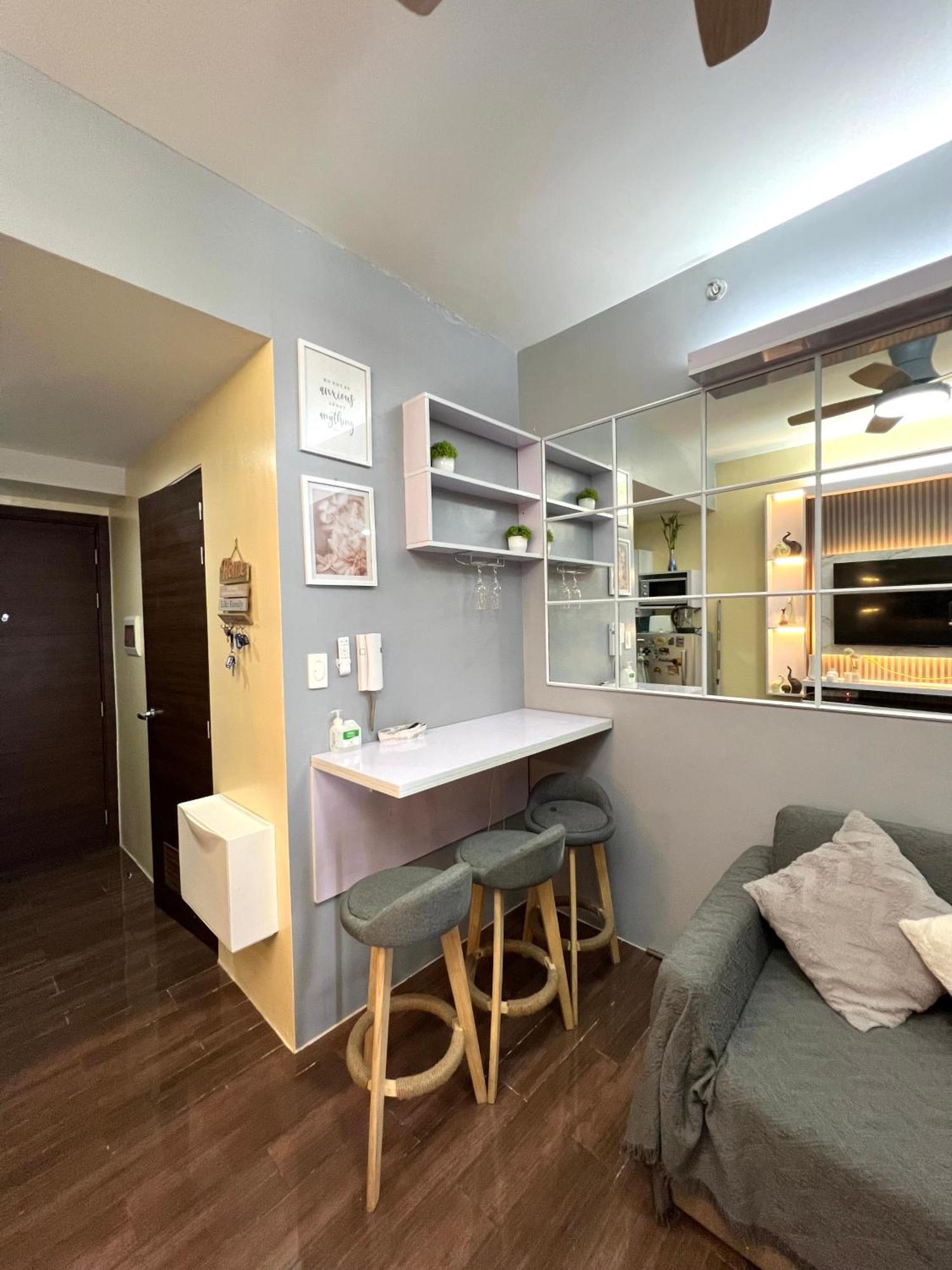 Apartment In Air Residences, Makati With Wifi, Netflix, Pool, Mall And More Manila Esterno foto