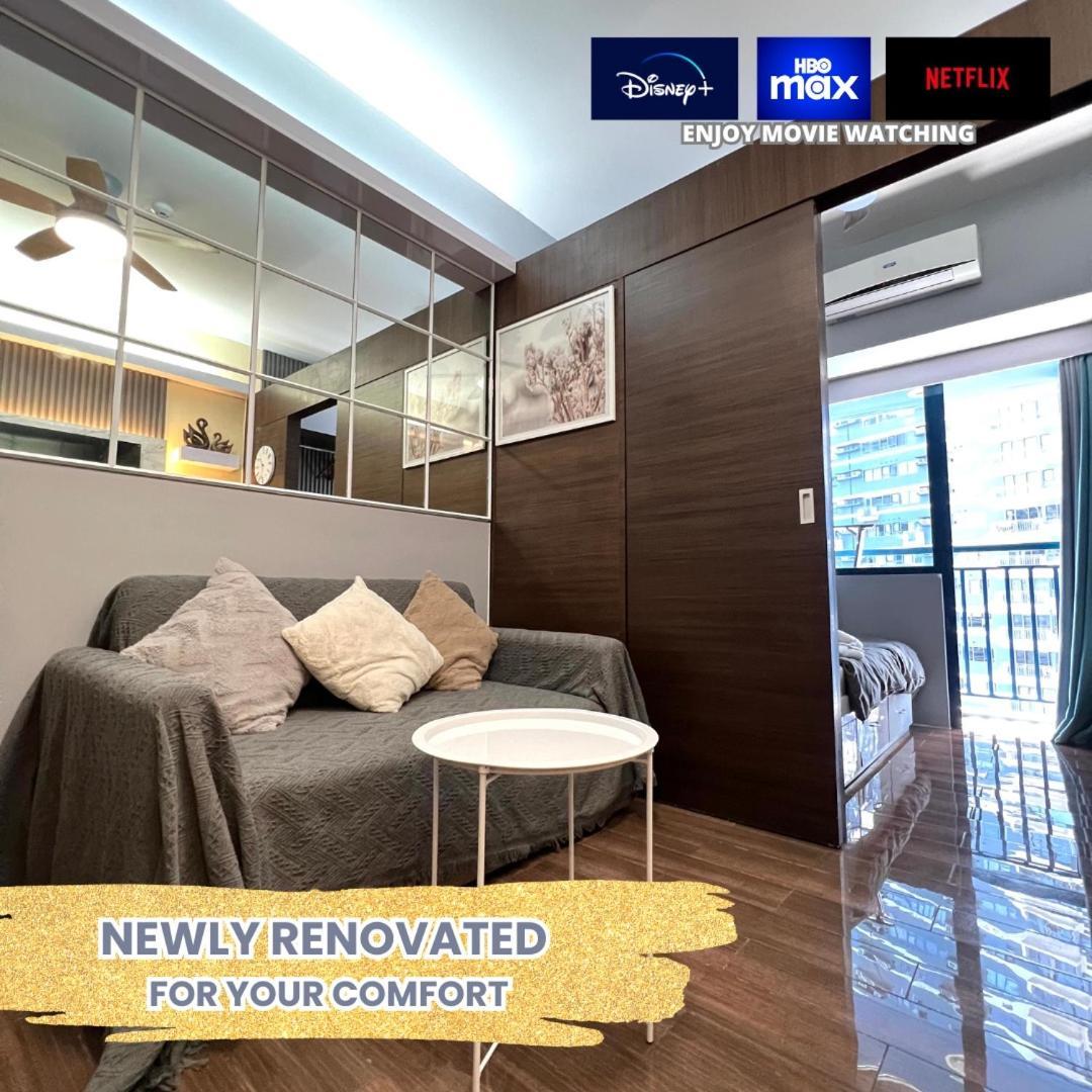 Apartment In Air Residences, Makati With Wifi, Netflix, Pool, Mall And More Manila Esterno foto